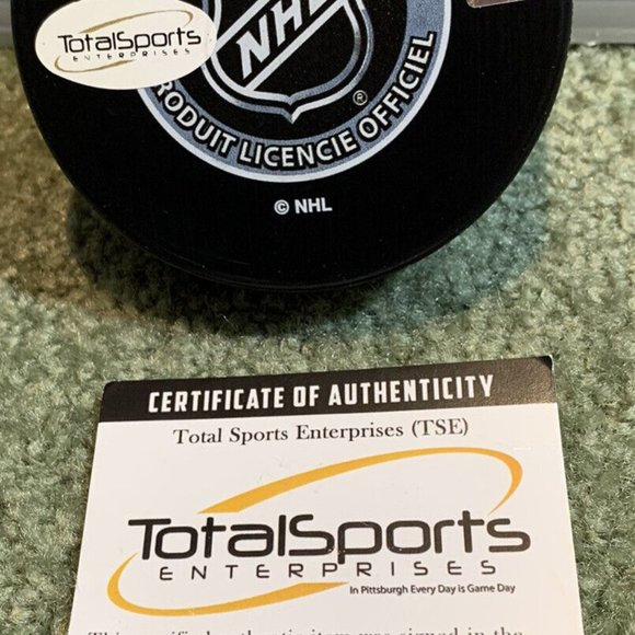 Bryan Rust Signed 2017 Penguins Stanley Cup Hockey Puck Beckett Total Sports COA - Picture 2 of 2